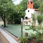 Time Off Apartment